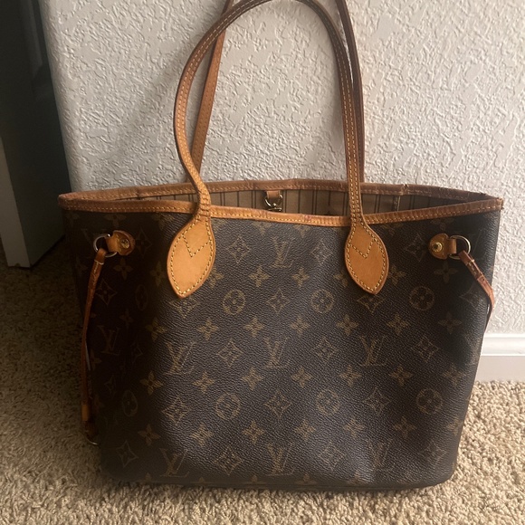Louis Vuitton Handbags - Louis Vuitton Authentic